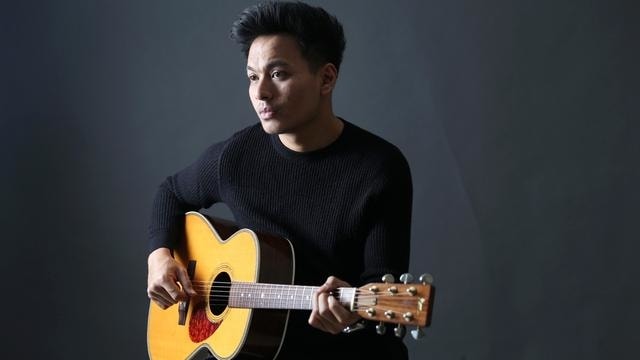 Rendy Pandugo mengajak para penggemar untuk bertemu lagi di lagu See You Someday.